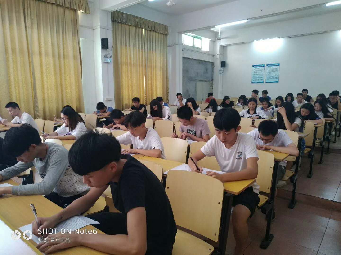 龙岩市龙翔职业学校组织学生参加专业技能资格证考试